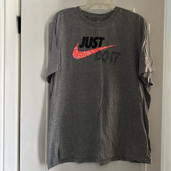 Men’s Nike Tshirts - Picture 6 of 13